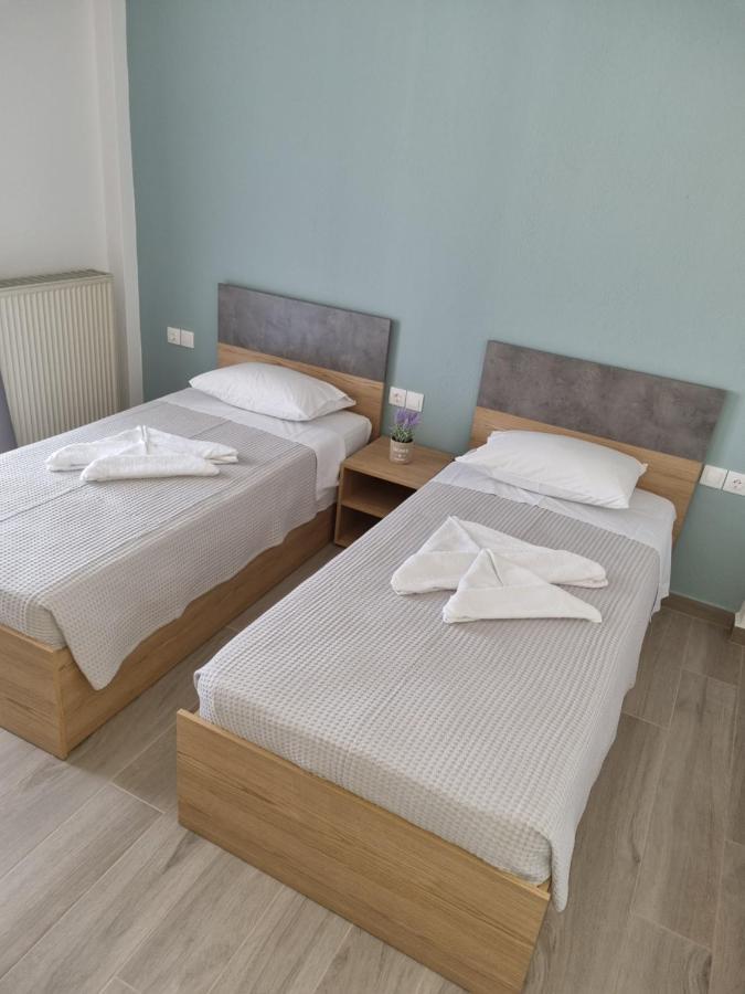 Chriselia Apartment Nea Roda Exterior photo