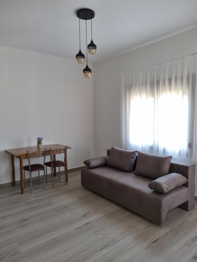 Chriselia Apartment Nea Roda Exterior photo