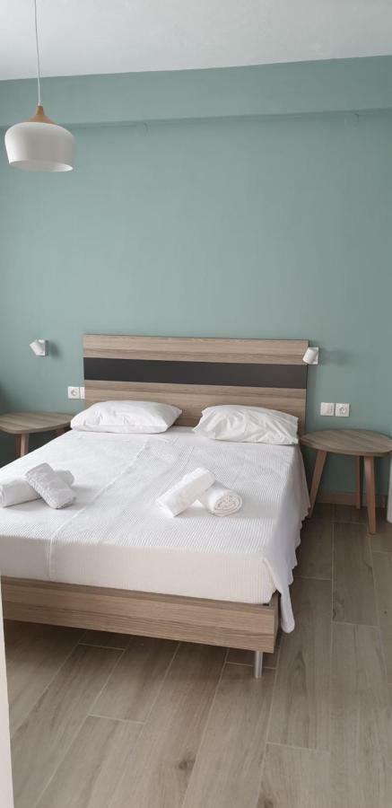 Chriselia Apartment Nea Roda Exterior photo